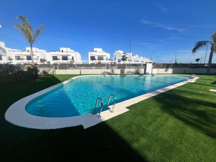 Image No.20-2 Bed Apartment for sale
