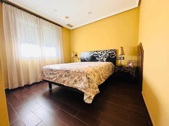 Image No.30-3 Bed Apartment for sale