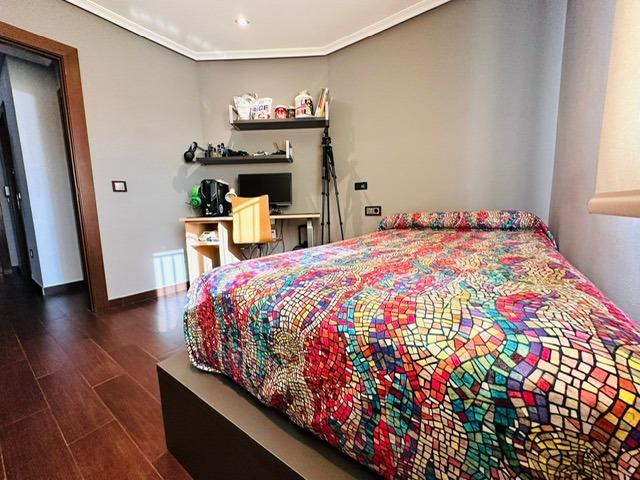 Image No.34-3 Bed Apartment for sale