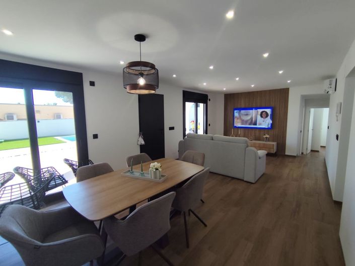 Image No.10-3 Bed Villa for sale