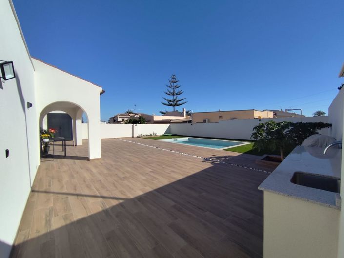 Image No.2-3 Bed Villa for sale