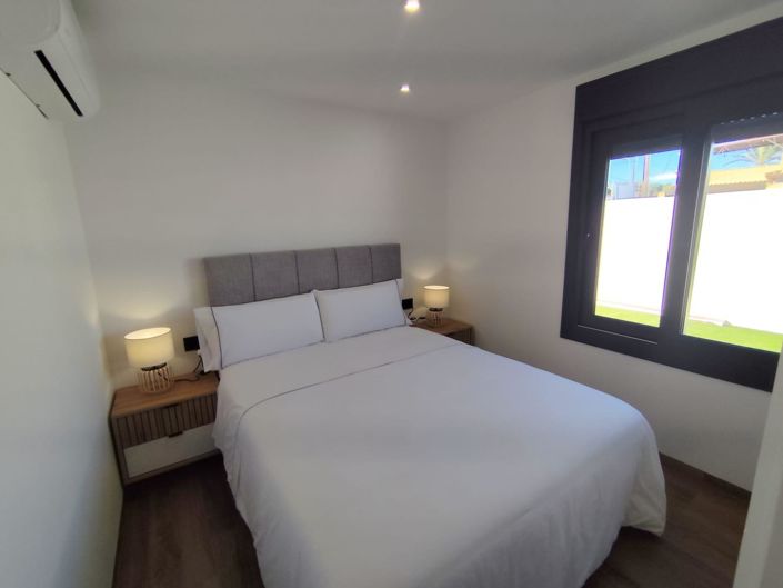 Image No.25-3 Bed Villa for sale