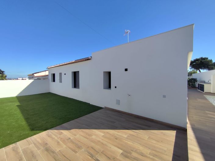 Image No.33-3 Bed Villa for sale