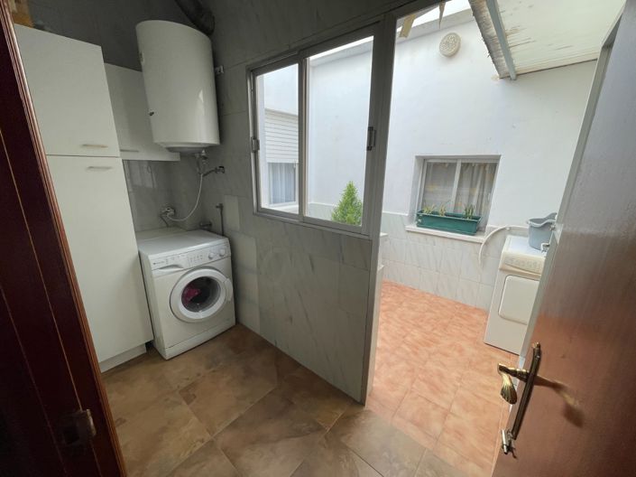 Image No.30-5 Bed Villa for sale