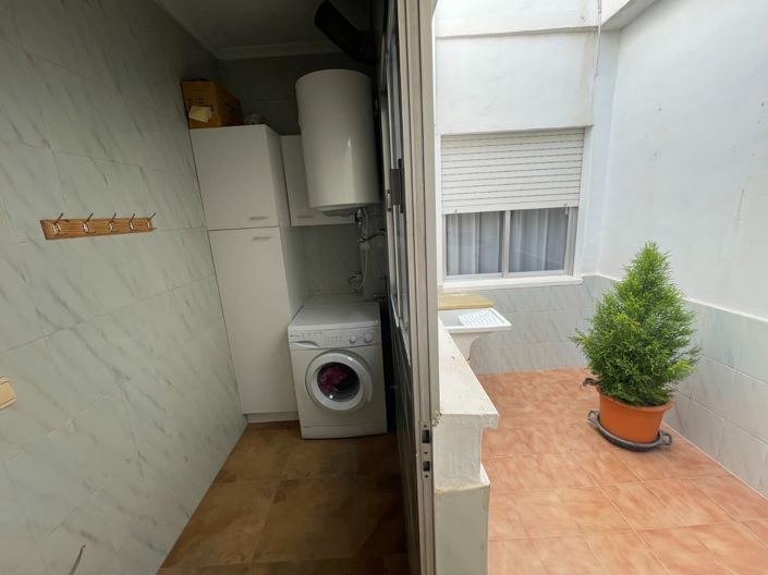 Image No.32-5 Bed Villa for sale