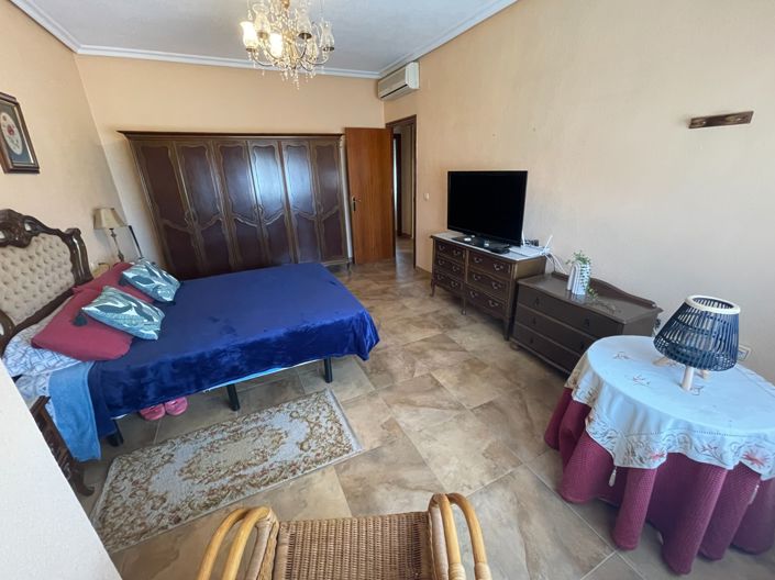 Image No.35-5 Bed Villa for sale