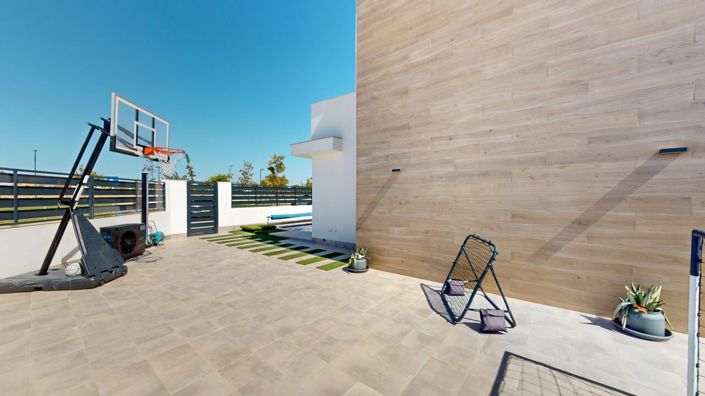 Image No.3-3 Bed Villa for sale
