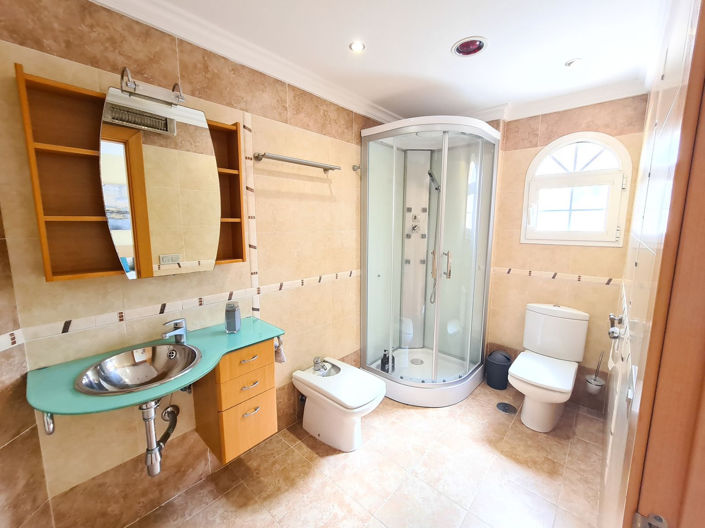 Image No.18-4 Bed Villa for sale