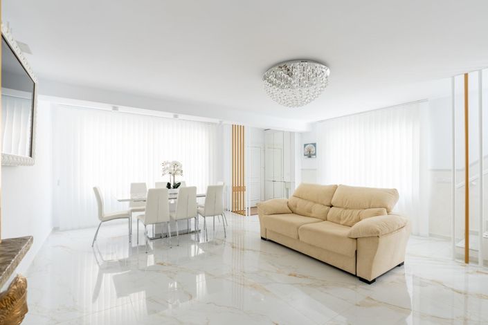 Image No.6-4 Bed Townhouse for sale