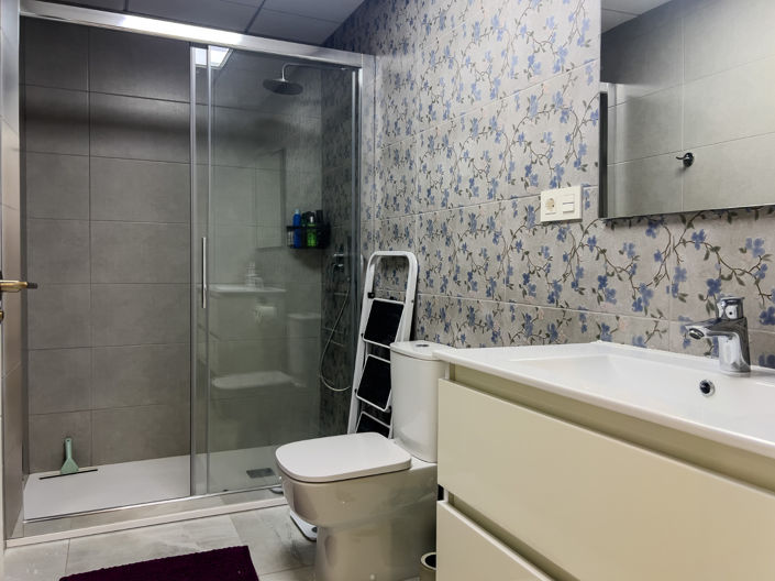 Image No.12-2 Bed Apartment for sale