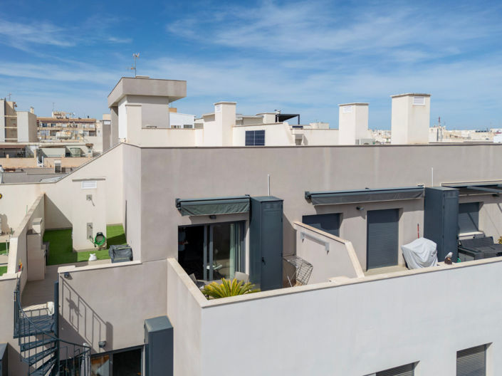 Image No.21-2 Bed Apartment for sale