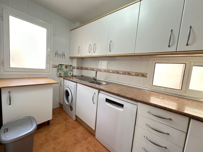 Image No.8-3 Bed Duplex for sale