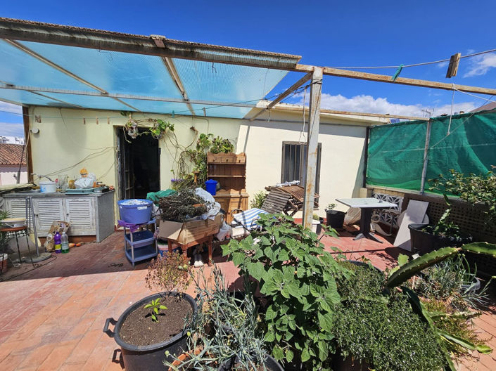 Image No.10-5 Bed House for sale