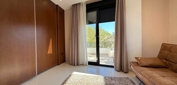 Image No.30-3 Bed Villa for sale