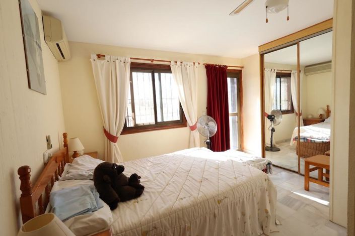 Image No.12-3 Bed Townhouse for sale