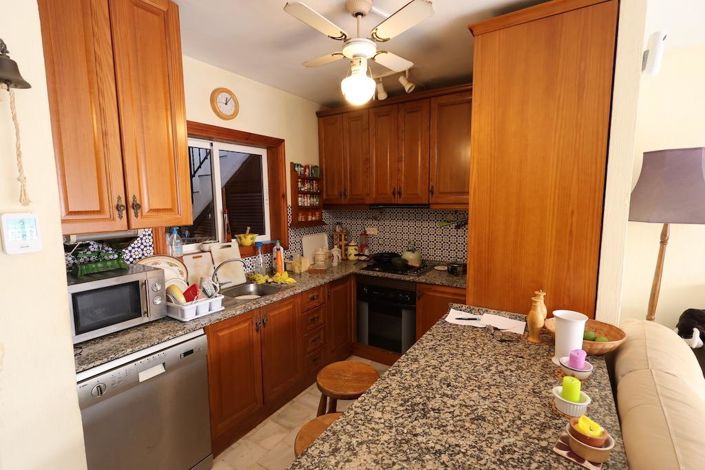 Image No.6-3 Bed Townhouse for sale