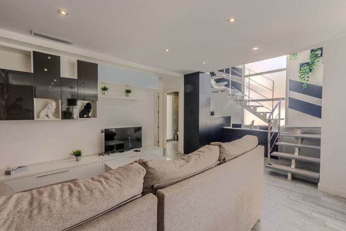 Image No.9-3 Bed Villa for sale