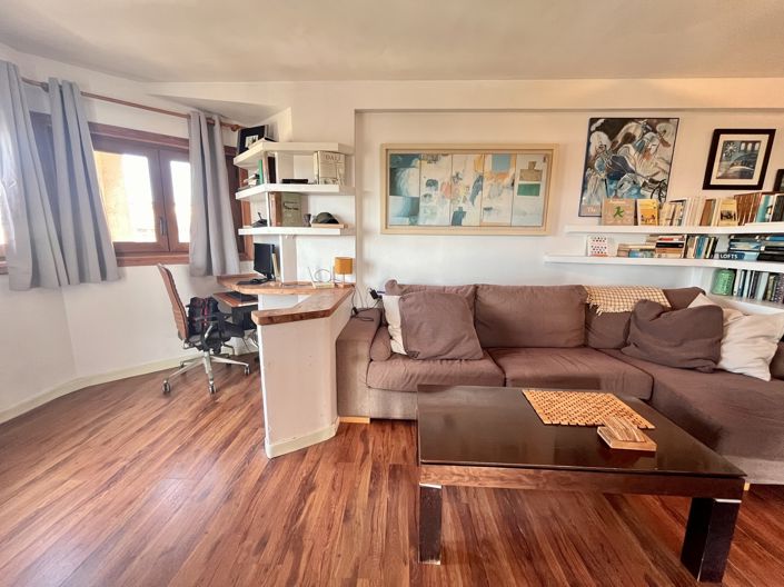 Image No.10-1 Bed Apartment for sale