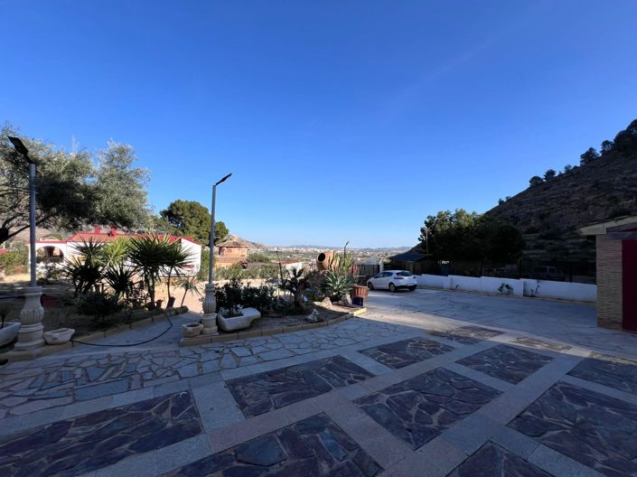 Image No.12-4 Bed Villa for sale