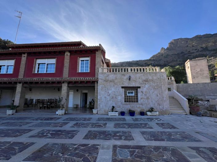 Image No.6-4 Bed Villa for sale