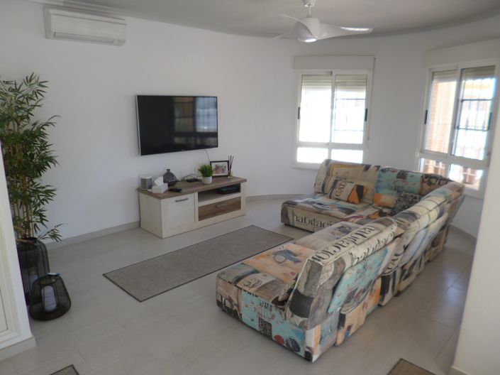 Image No.2-4 Bed Villa for sale