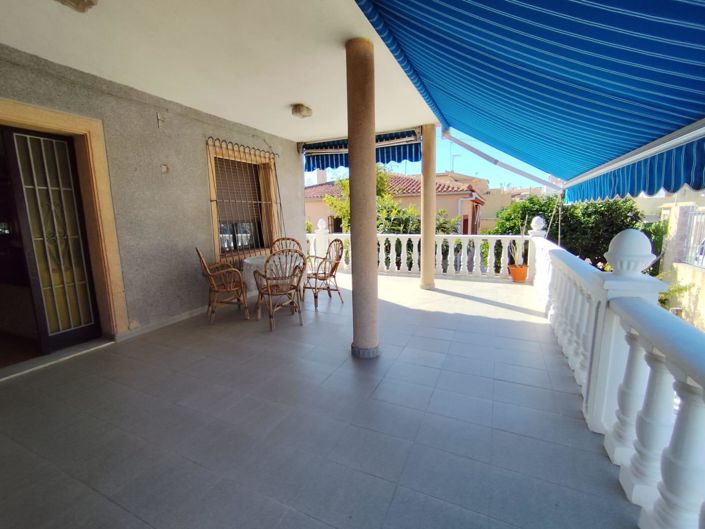 Image No.2-4 Bed Villa for sale