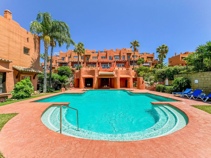 Image No.17-4 Bed Townhouse for sale