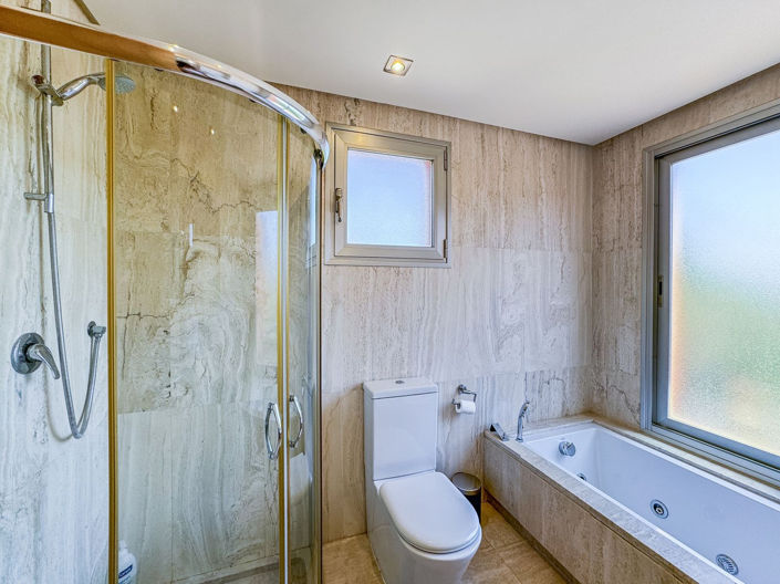 Image No.9-4 Bed Townhouse for sale