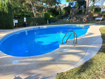 13-5fd73dea700db77384c091ca9818b1a9