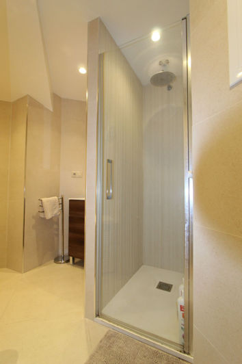 Image No.20-2 Bed Apartment for sale