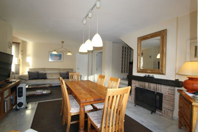 9-467d0cee5b725f3ef65f102a0c2e69c0