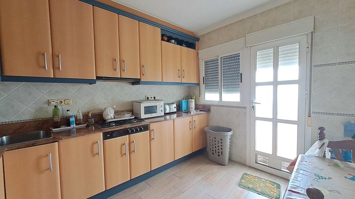 Image No.10-3 Bed Townhouse for sale