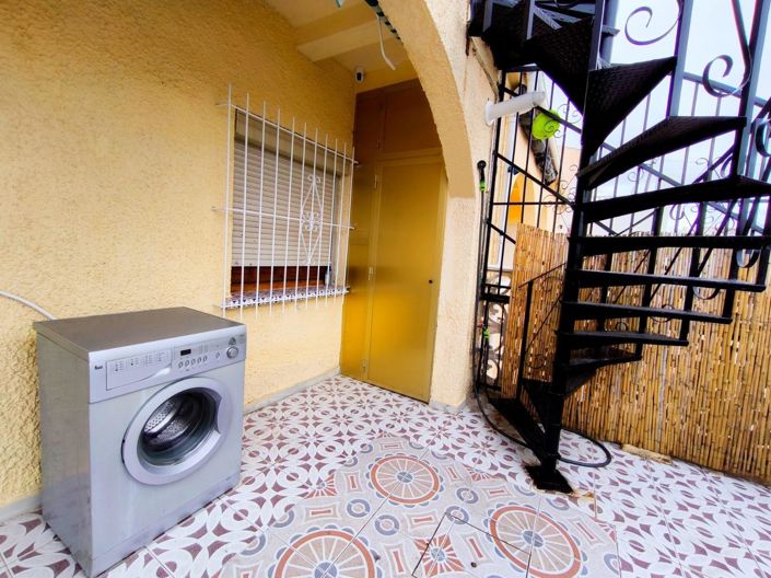 Image No.19-2 Bed Townhouse for sale