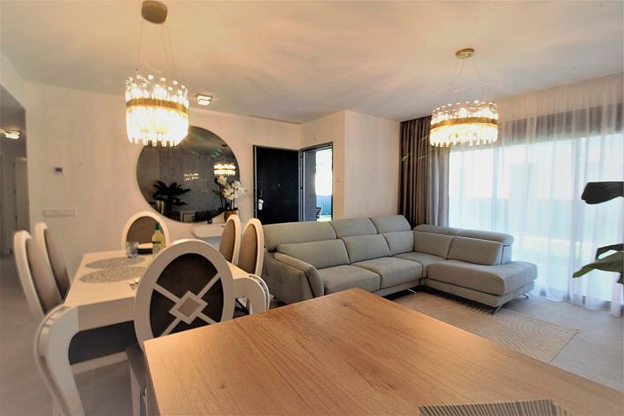 Image No.7-3 Bed Apartment for sale