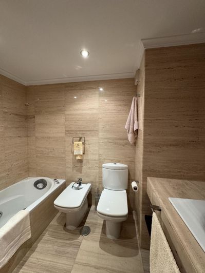 Image No.21-3 Bed Apartment for sale