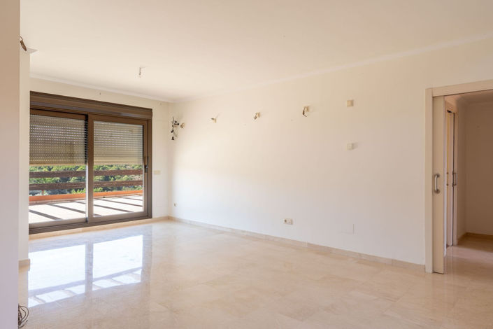 Image No.10-3 Bed Villa for sale
