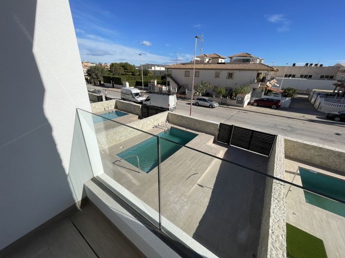 Image No.14-4 Bed House for sale