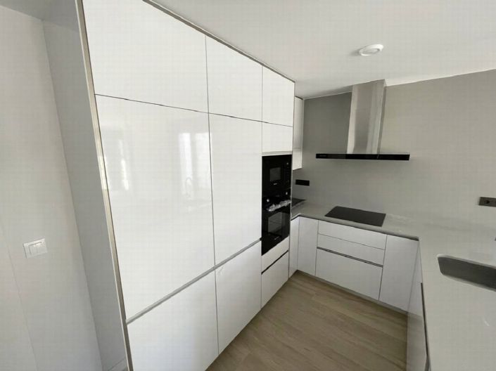 Image No.3-4 Bed Property for sale