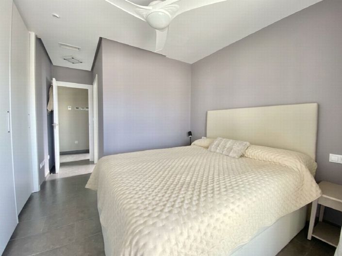 Image No.12-4 Bed Property for sale