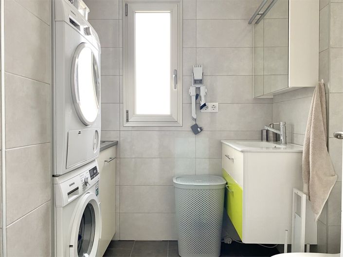 Image No.13-4 Bed Property for sale