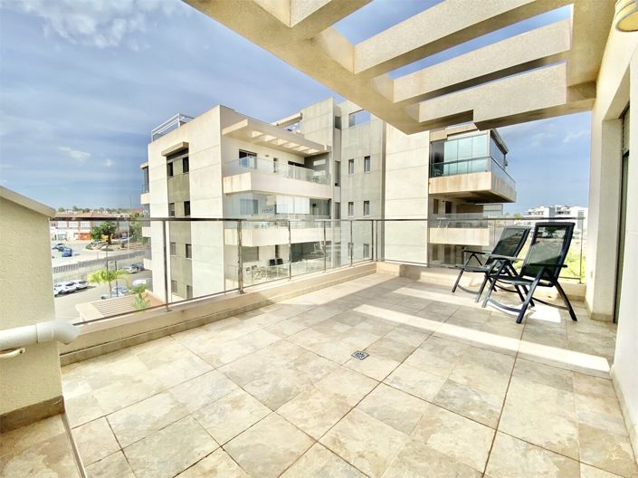 Image No.15-4 Bed Property for sale