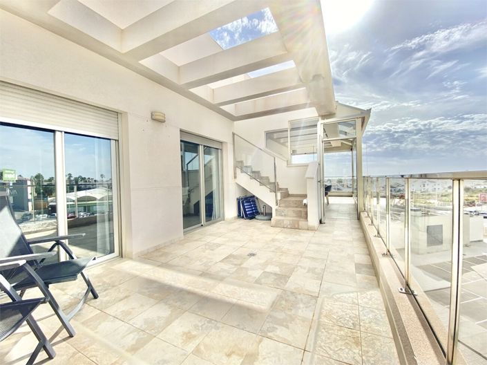 Image No.16-4 Bed House for sale