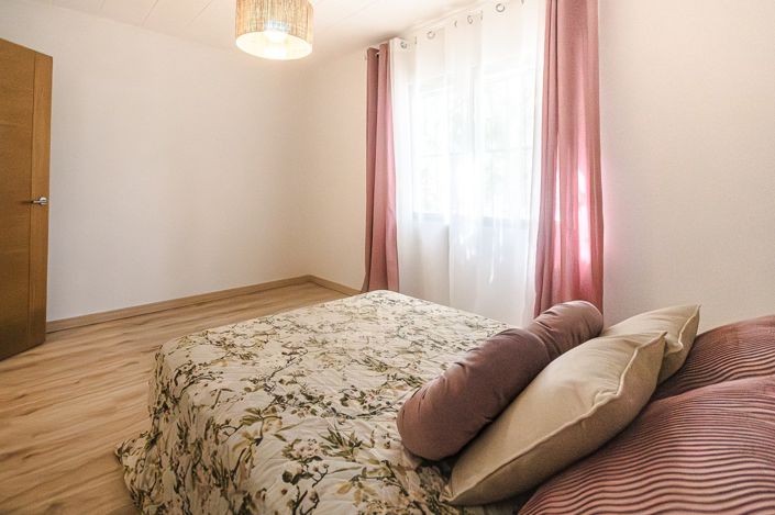 Image No.41-5 Bed Country House for sale