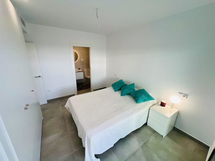 Image No.19-2 Bed Apartment for sale