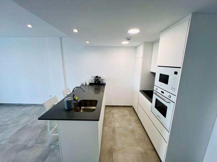 Image No.8-2 Bed Apartment for sale