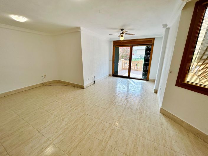 Image No.20-3 Bed Apartment for sale