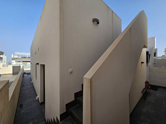 Image No.22-3 Bed Villa for sale