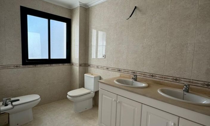 Image No.34-2 Bed Apartment for sale