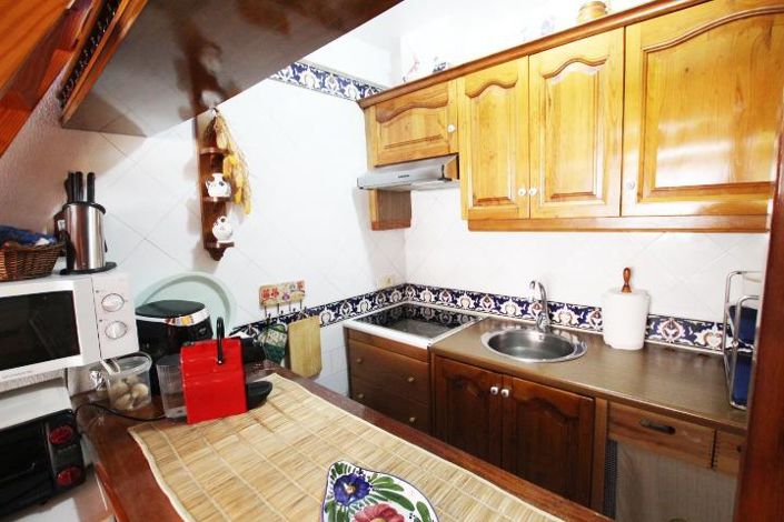 Image No.2-2 Bed House for sale