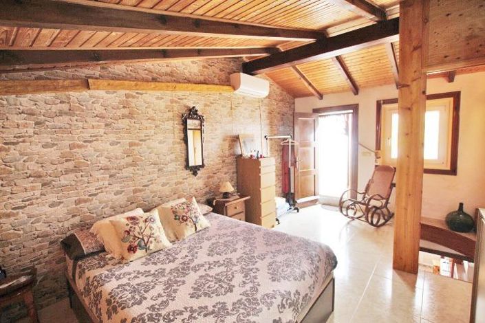 Image No.20-2 Bed House for sale